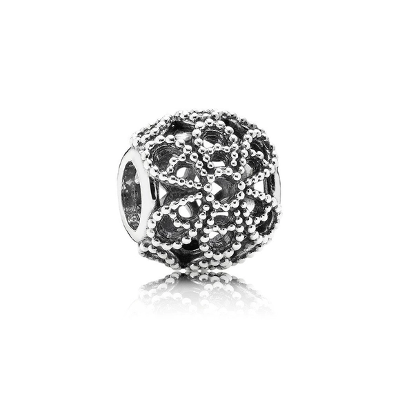 Offen gearbeitetes Metallperlen-Blüten Charm von PANDORA, Schneller Versand - Nordicspectra.de