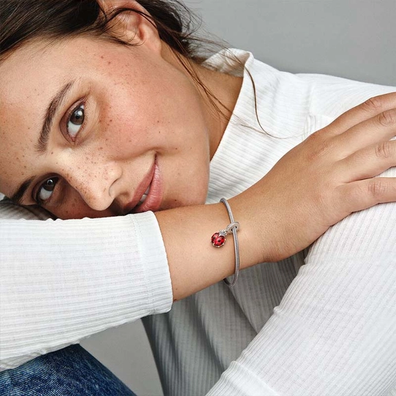 Roter Marienkäfer Charm-Anhänger von PANDORA, Schneller Versand - Nordicspectra.de