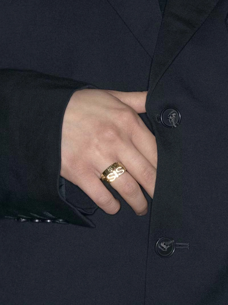 Sis Ring Gold - Maria Black - Snabb frakt & paketinslagning - Nordic Spectra
