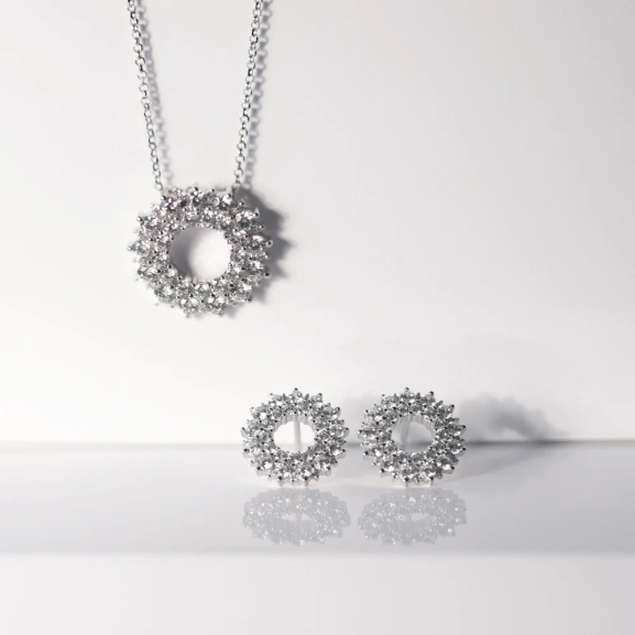 Livigno Örhängen i silver med gnistrande Cubic Zirconia-stenar från Sif Jakobs