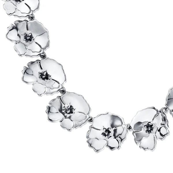 Anemone Collier i silver med skira blommor