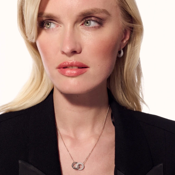 Carrara Due Piccolo Halsband i silver med gnistrande cubic zirconia-dekoration från Sif Jakobs