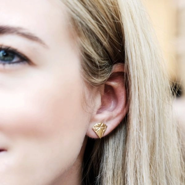 18K Gold Diamond Earrings - Emma Israelsson - Snabb frakt & paketinslagning - Nordicspectra.se