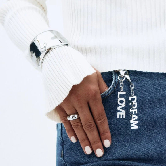 elegant accessoar med drömfångardesign