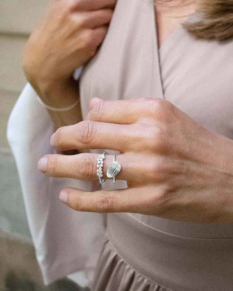 Leaf Drop Ring - Drakenberg Sjölin Ringar - Snabb frakt & paketinslagning - Nordicspectra.se