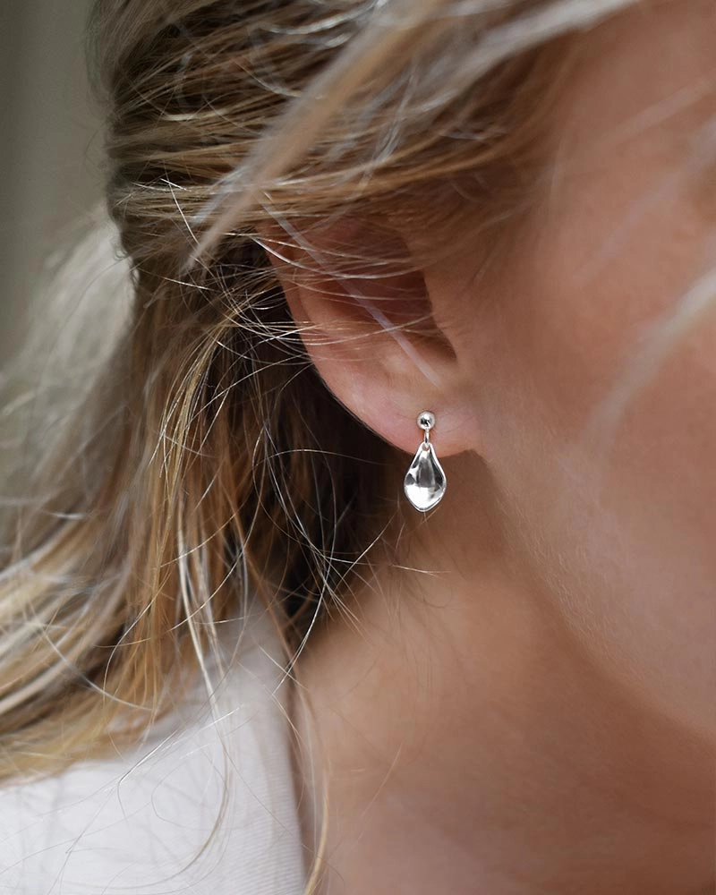 Gaias Grace Drop Studs Drakenberg Sjölin, Schneller Versand - Nordicspectra.de