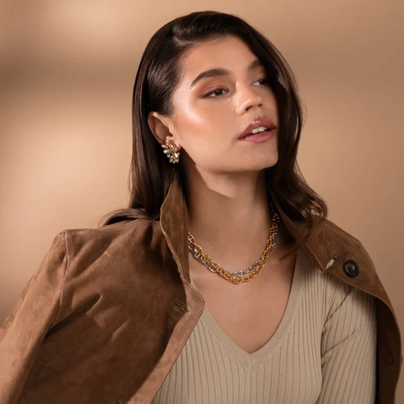 elegant och tidlös design med sammanlänkade kedjor