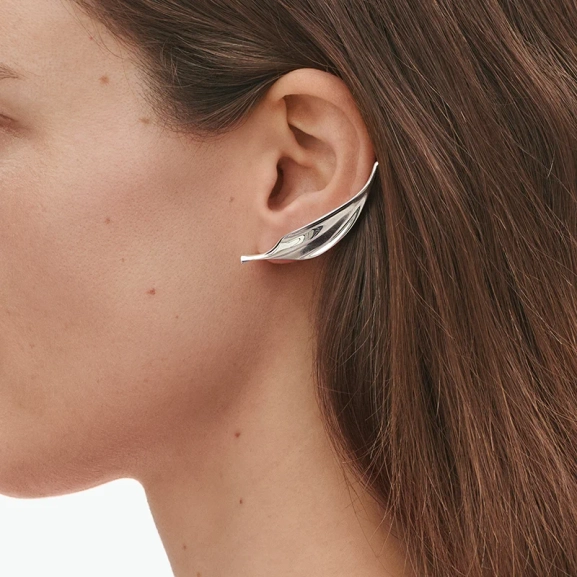 SS25_ECOM_ON-MODEL_VIVIANNA_EARRING_20001650_2_Close-ups