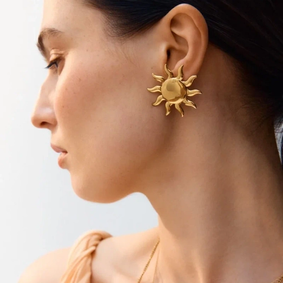 edblad-sun-studs-l-gold-pi-128040-5