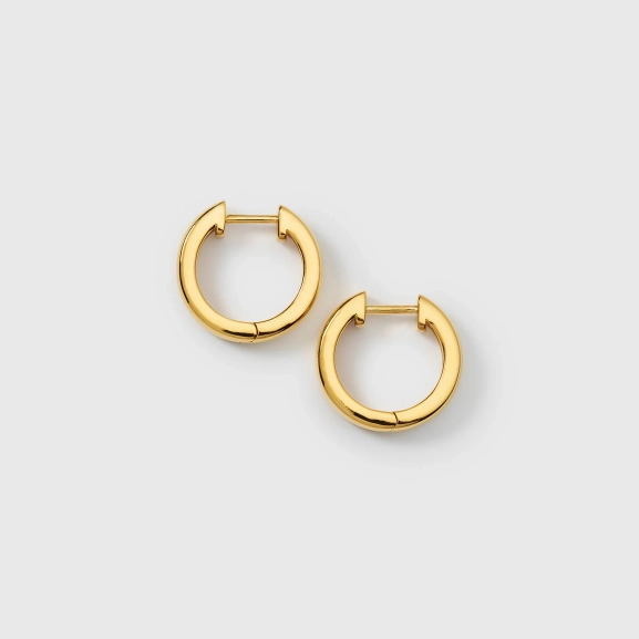 18 Karat vergoldete Ohrringe mit glänzender Oberfläche und elegantem Design.