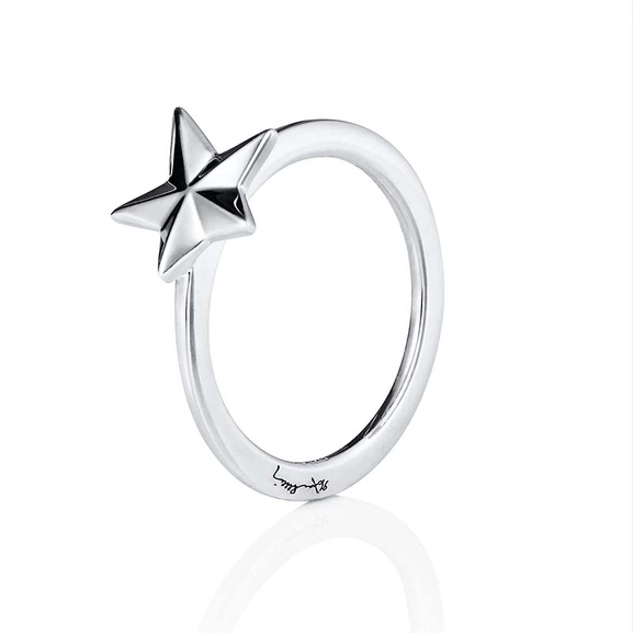 Catch A Falling Star Ring - Efva Attling - Suuri valikoima & ilmainen lahjapaketointi - Nordicspectra.fi