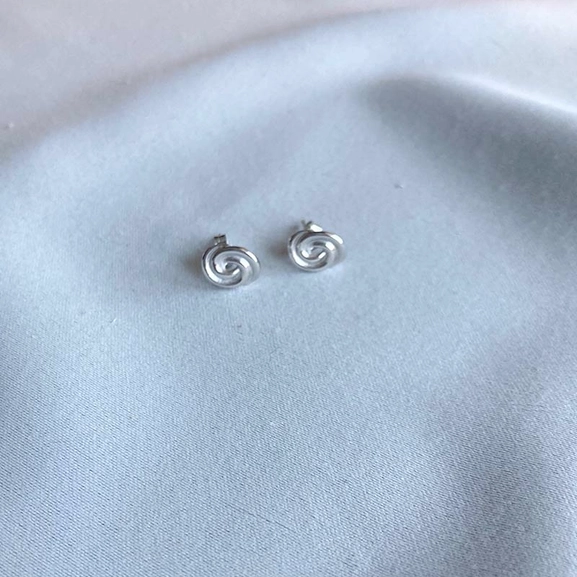 Loop Bun Ear Silver -CU Jewellery - Snabb frakt & paketinslagning - Nordicspectra.se