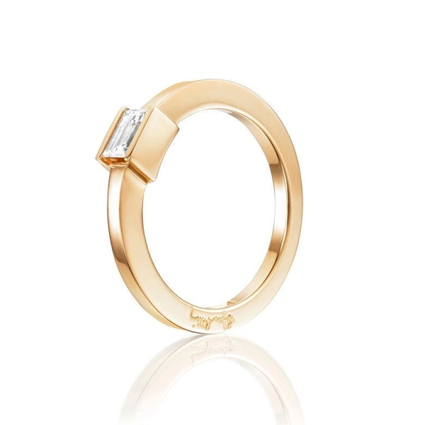 Deco Wedding Ring Gold - Efva Attling ringar - Snabb frakt & paketinslagning - Nordicspectra.se