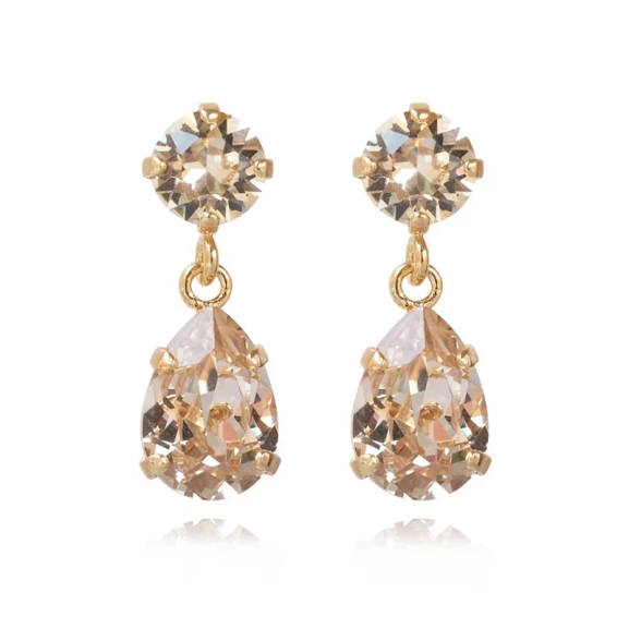 Mini Drop Earrings Gold Silk - Caroline Svedbom - Nopea toimitus ja lahjapakkaus - Nordic Spectra