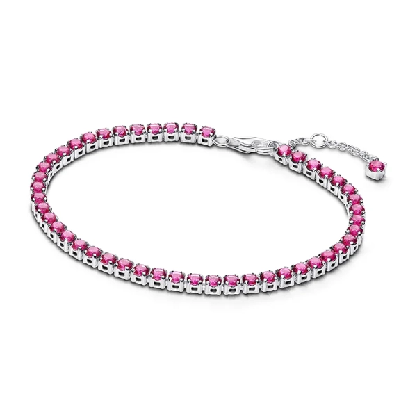 Rosa tennisarmband med gnistrande mörkrosa konstgjorda kristaller i sterlingsilver från Pandora Timeless kollektionen. Idealiskt för att skiktas med andra smycken och skapa en färgstark ensemble.