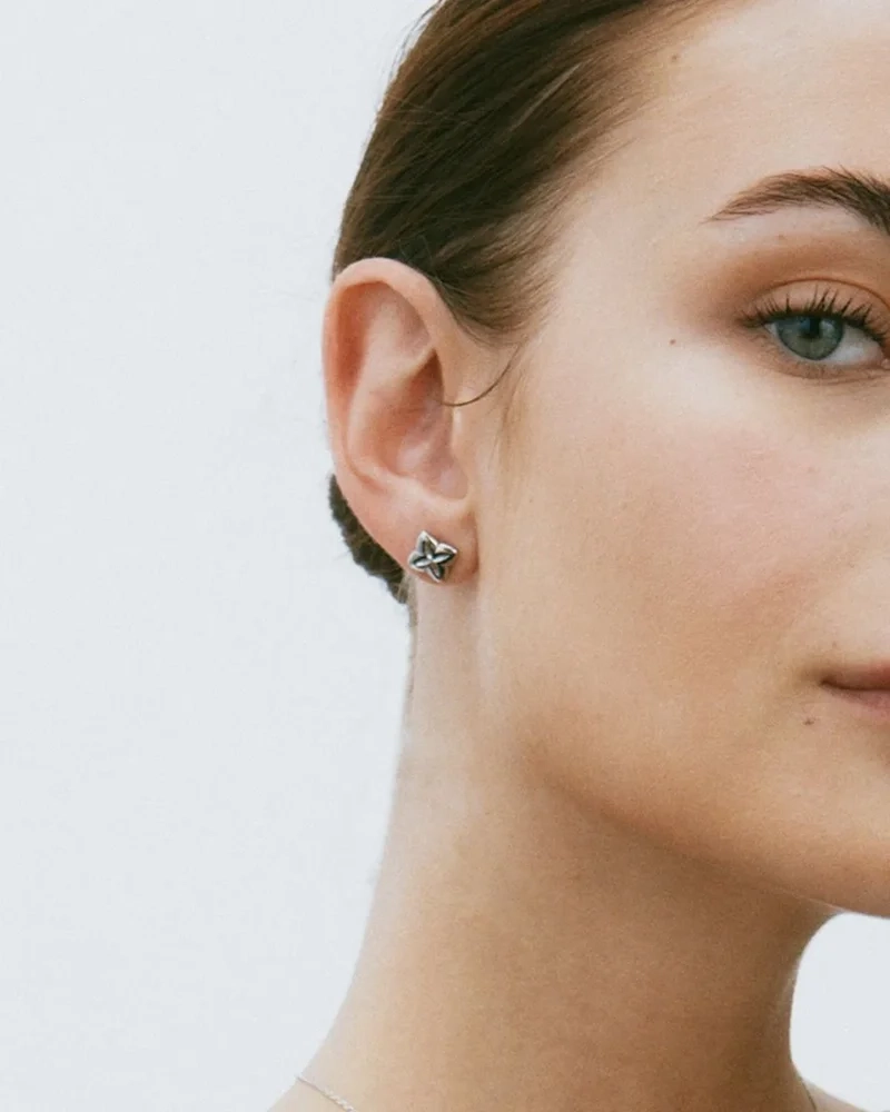 modell Scala Studs i rostfritt stål