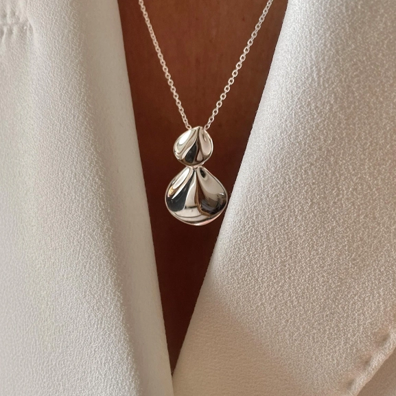 Hortensia Necklace från Drakenberg Sjölin i silver