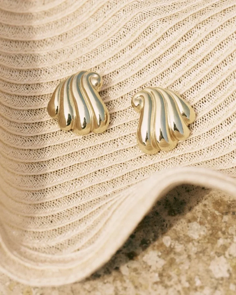 edblad-corazza-studs-l-gold-pi-127976-6
