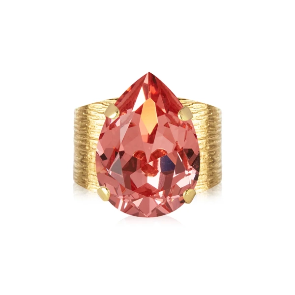 Classic Drop Ring Gold Rose Peach - Caroline Svedbom - Nopea toimitus ja lahjapakkaus - Nordic Spectra