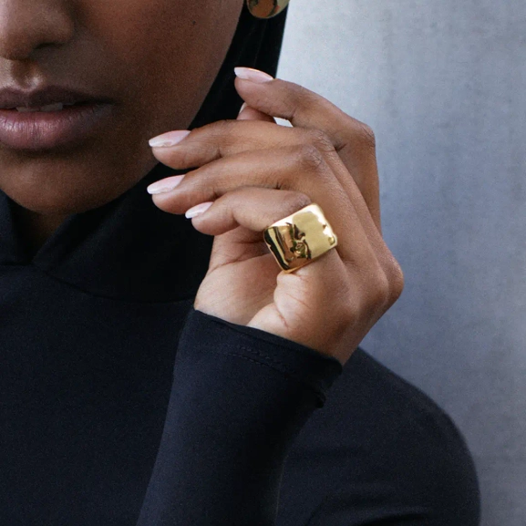 Flowy Ring Gold - Edblad - Snabba leveranser - Gratis paketinslagning