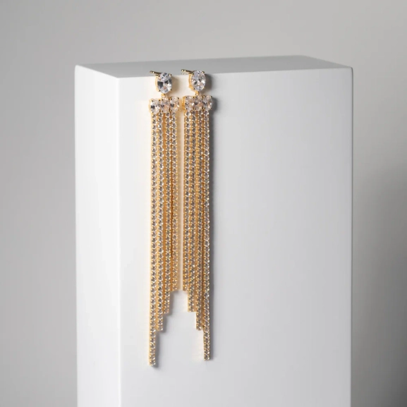 18K kullattua hopeaa.