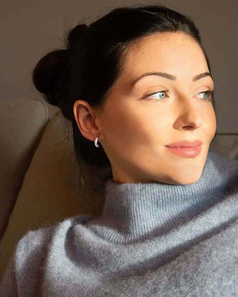 Nordic Light Studs - Drakenberg Sjölin Örhängen - Snabb frakt & paketinslagning - Nordicspectra.se