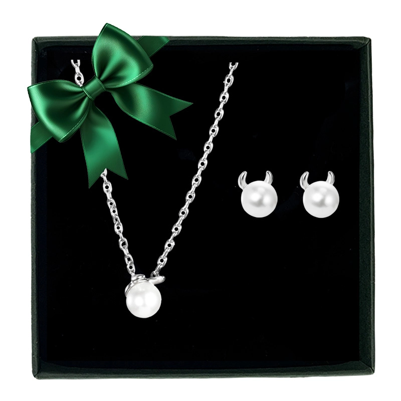 Efva Attling - Presentset Little Devil