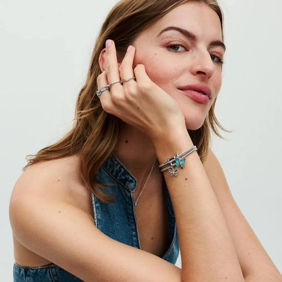 SS24_A_PDP_Model_Styled_11_1x1_RGB