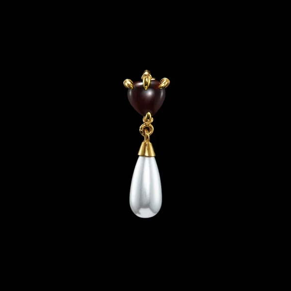 Claw Drop Earring Red Garnet Gold - Maria Nilsdotter - 1-2 dagars leverans - Nordic Spectra