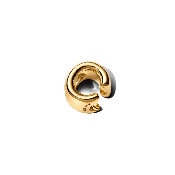 Bokstaven C Berlock Guld från Pandora Moments. Elegant tillägg till din stil med personlig känsla. Skapa unika budskap med denna vackra berlock.