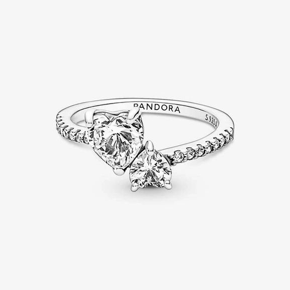 Double Heart Glittrande Ring - PANDORA - Snabb frakt & paketinslagning - Nordicspectra.se