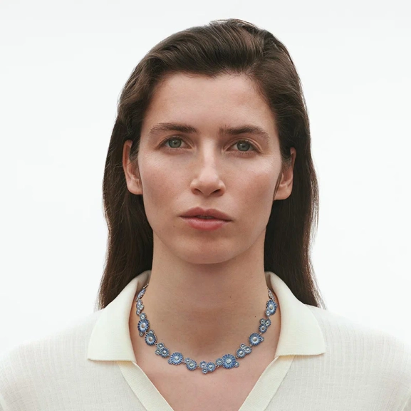 silverhalsband med tusenskönadesign