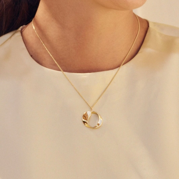 Wave Necklace Gold - Edblad - Snabb frakt & paketinslagning - Nordicspectra.se