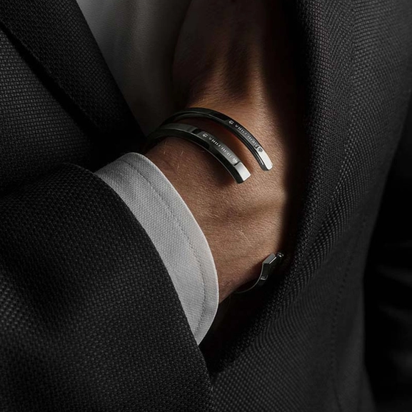 Icon Cuff - Steel - Skultuna - Snabb frakt & paketinslagning - Nordicspectra.se