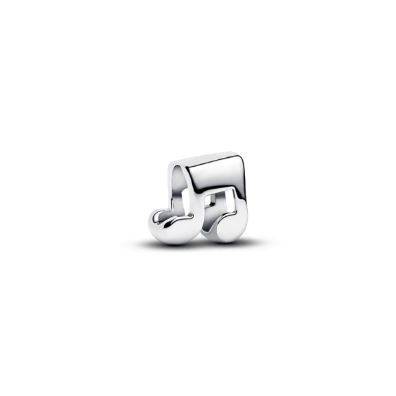 Ein eleganter Mini-Charm aus Sterlingsilber von Pandora mit einem polierten Notenmotiv. Er zelebriert Rhythmus und Selbstausdruck mit minimalistischer Eleganz. Perfekt für Kunst- und Designliebhaber