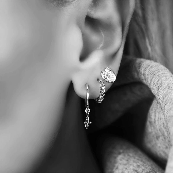 Mini Palm Leaf Earrings Silver - Emma Israelsson - Suuri valikoima & ilmainen lahjapaketointi - Nordicspectra.fi