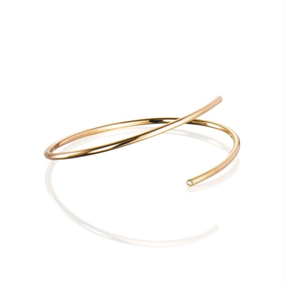 Hug Cuff Gold - Efva Attling - Suuri valikoima & ilmainen lahjapaketointi - Nordicspectra.fi