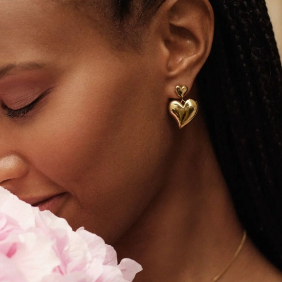 med mjuk form och bekväma backparts.