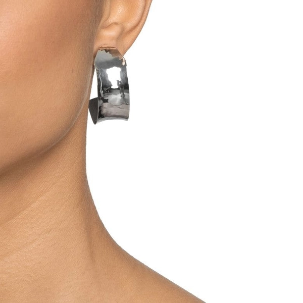 Hooked On Simone Hoops - Efva Attling - Suuri valikoima & ilmainen lahjapaketointi - Nordicspectra.fi