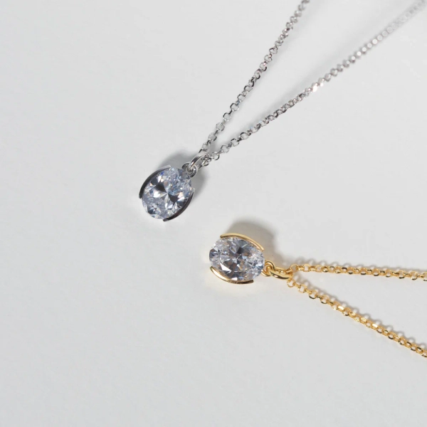 18 Karat vergoldetes Silber.