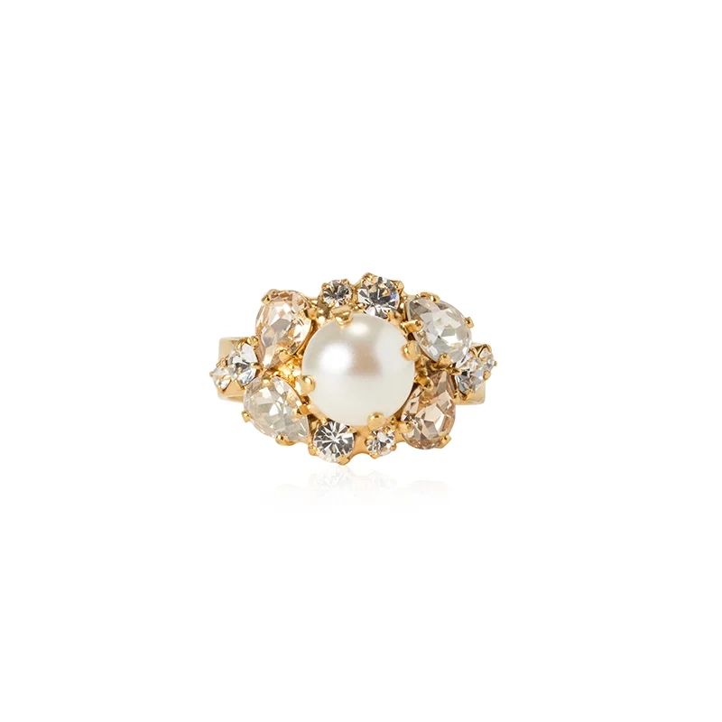Caroline Svedbom - Molly Ring Gold Pearl / Crystal
