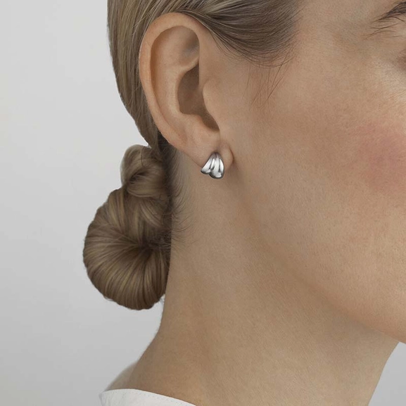 Curve Örhängen Små - Georg Jensen örhängen - Snabb frakt & paketinslagning - Nordicspectra.se