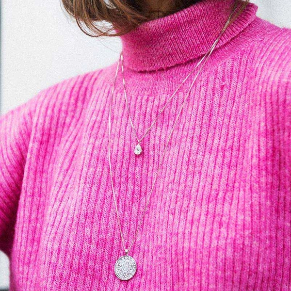 Petite Drop Necklace Rhodium Crystal - Caroline Svedbom - Nopea toimitus ja lahjapakkaus - Nordic Spectra