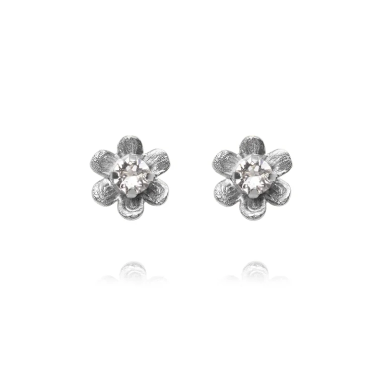 Juni Stud Earrings med blommotiv