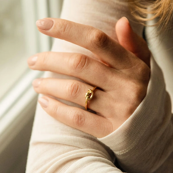 Love-knot-Ring-RG