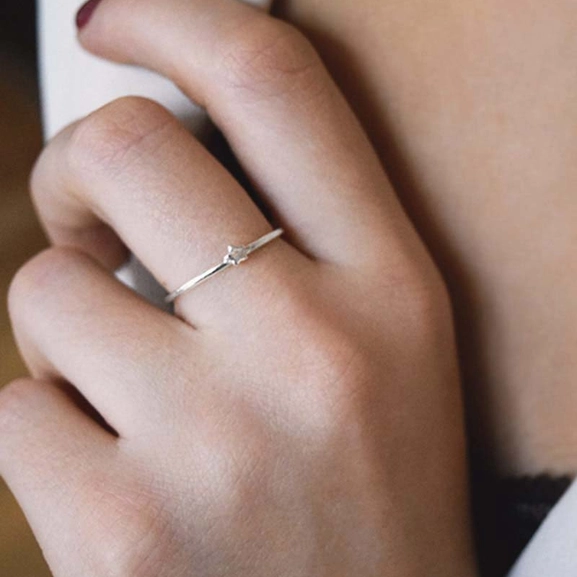 Stella Nova Drop Ring - Drakenberg Sjölin Ringar - Snabb frakt & paketinslagning - Nordicspectra.se