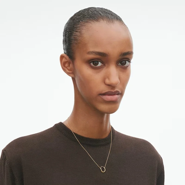 jossa on kaksi toisiinsa liittyvää muotoa