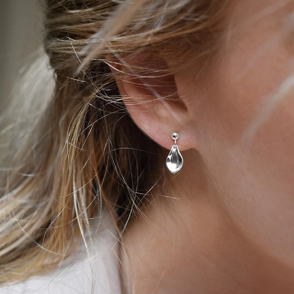 Gaias Grace Drop Studs Drakenberg Sjölin, Schneller Versand - Nordicspectra.de