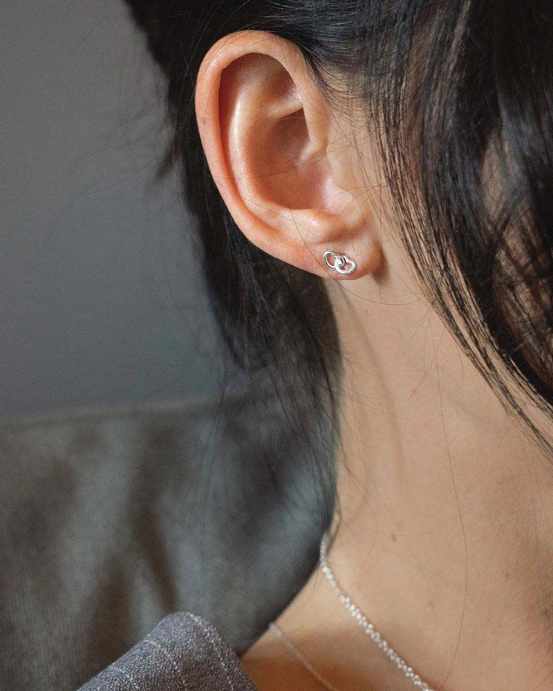 Love Studs - Drakenberg/Sjölin - Suuri valikoima & ilmainen lahjapaketointi - Nordicspectra.fi