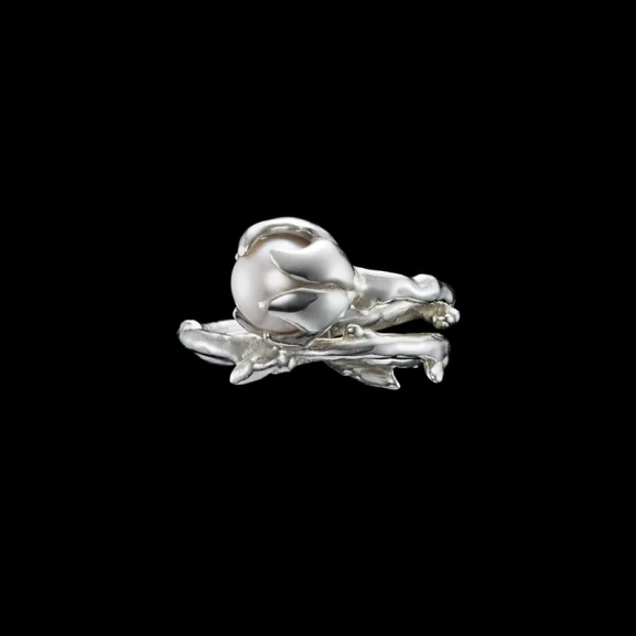Bud Ring - Maria Nilsdotter - Schmuck im skandinavischen Design - Nordic Spectra